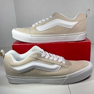 NWT Vans KNU Skool Skateboard Shoes Pig Suede in Oatmeal Tone Men’s 11